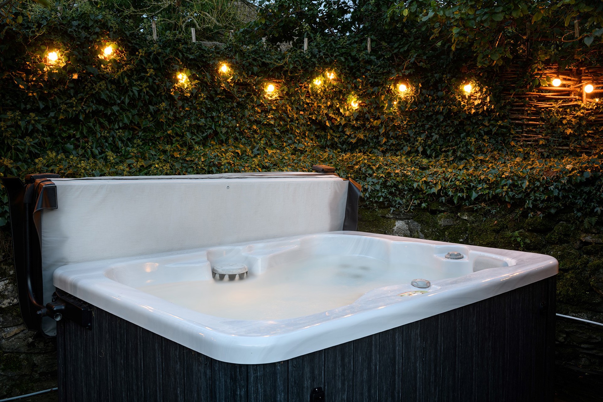 Background image - Hot Tub