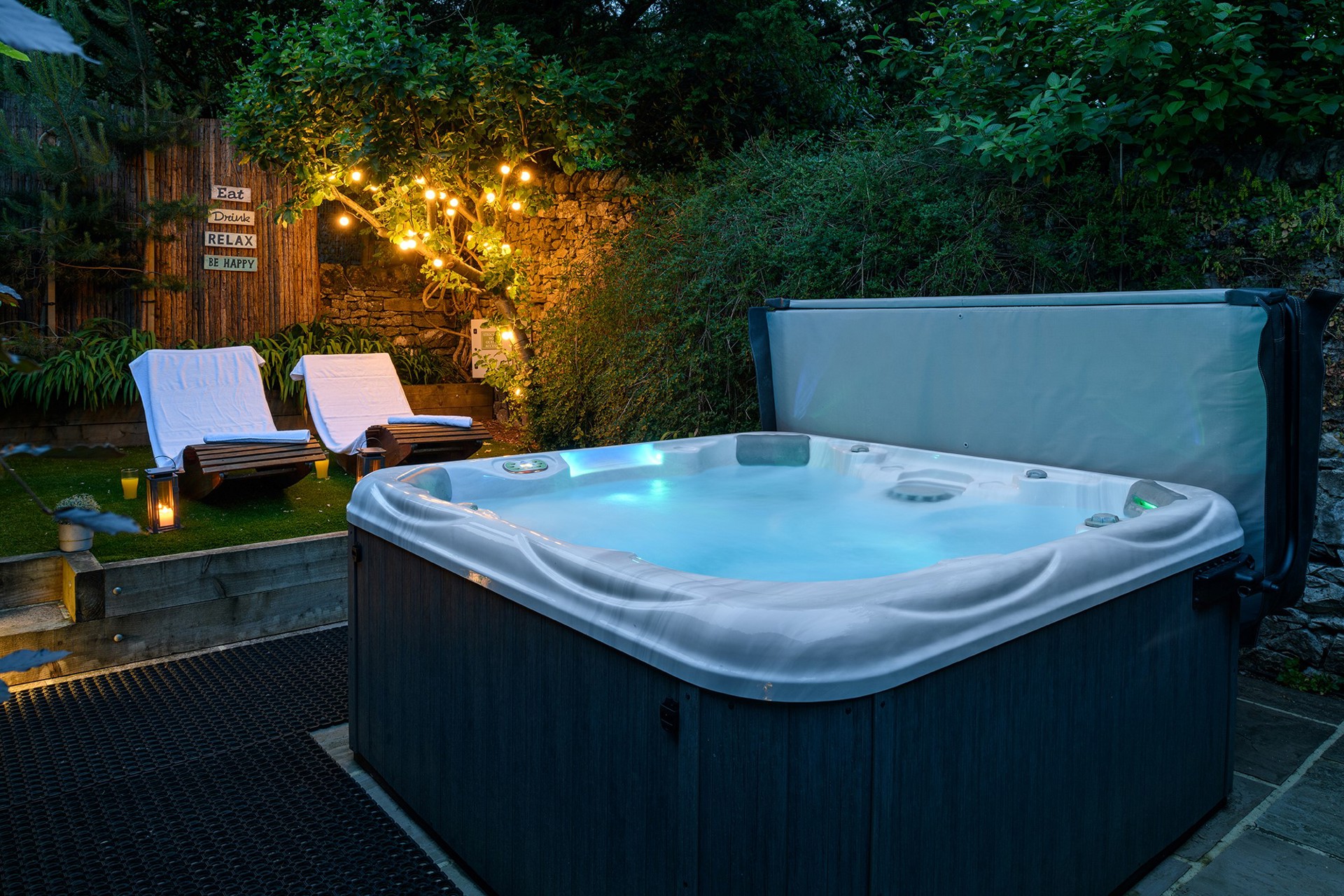 Background image - Hot Tub Evening 2